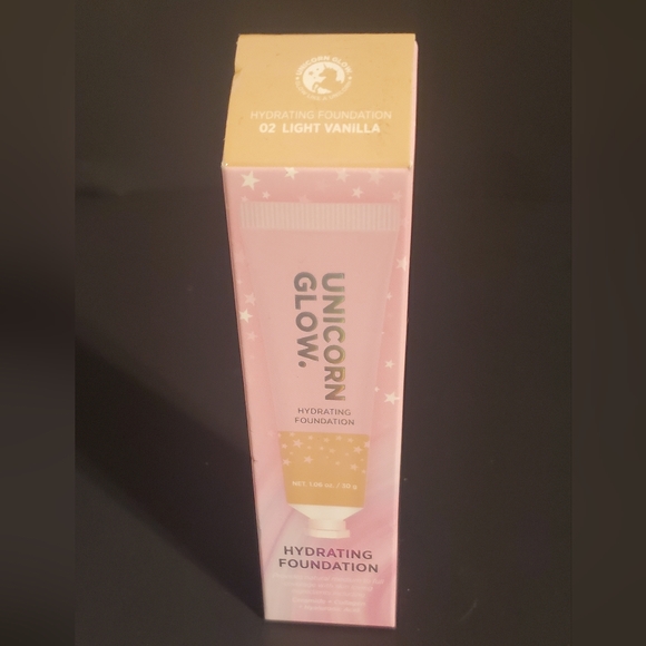 **3PACK** Unicorn Glow Hydrating Foundation- #02 Light Vanilla - Picture 1 of 3